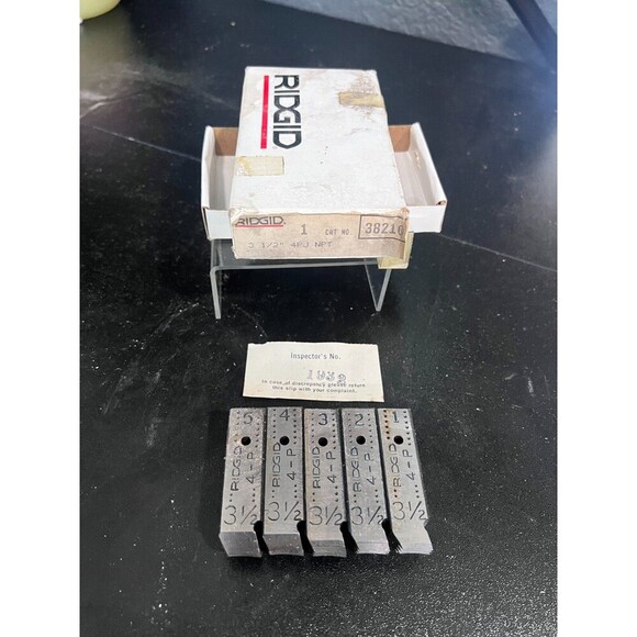 RIDGID 1/2" 4PJ NPT UNF Alloy Steel Universal Bolt Dies 38210 - Picture 1 of 11